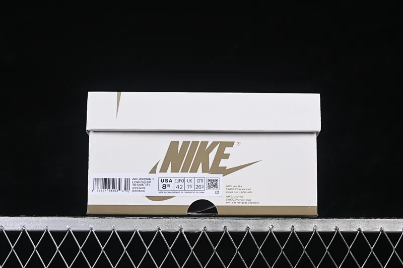 All categories Air Jordan Jordan series basketball shoes Air Jordan 1 Low Travis Scott x Fragment Design x Air Jordan 1 Low OG SP AJ1 Joe 1 relatives and friends limited pure white low-top cultural casual sneakers TD1228-111